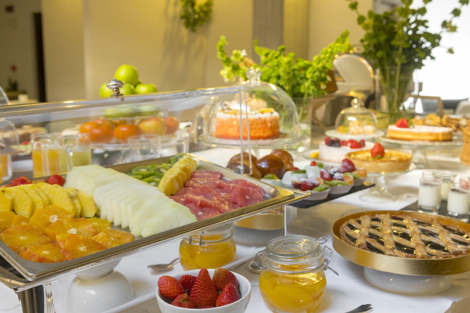 Hotel Royal Bissolati Roma Esterno foto